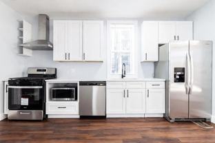 932 N Richmond St - Photo 1 of 1