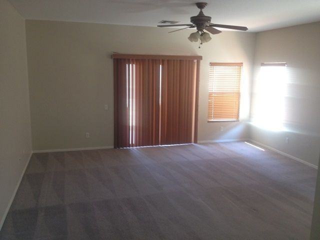 17190 W Desert Ln - Photo 2 of 12