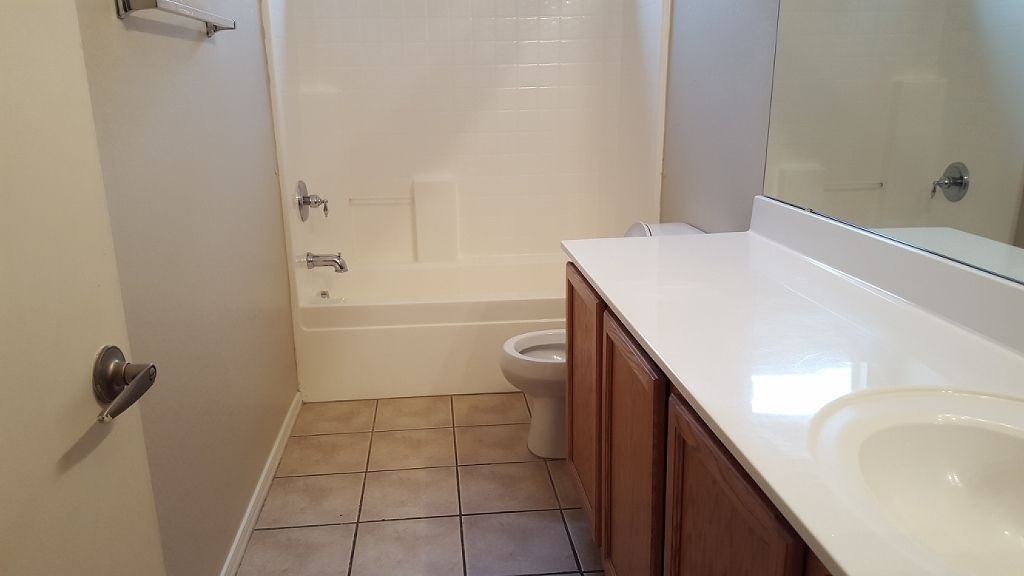 17190 W Desert Ln - Photo 6 of 12