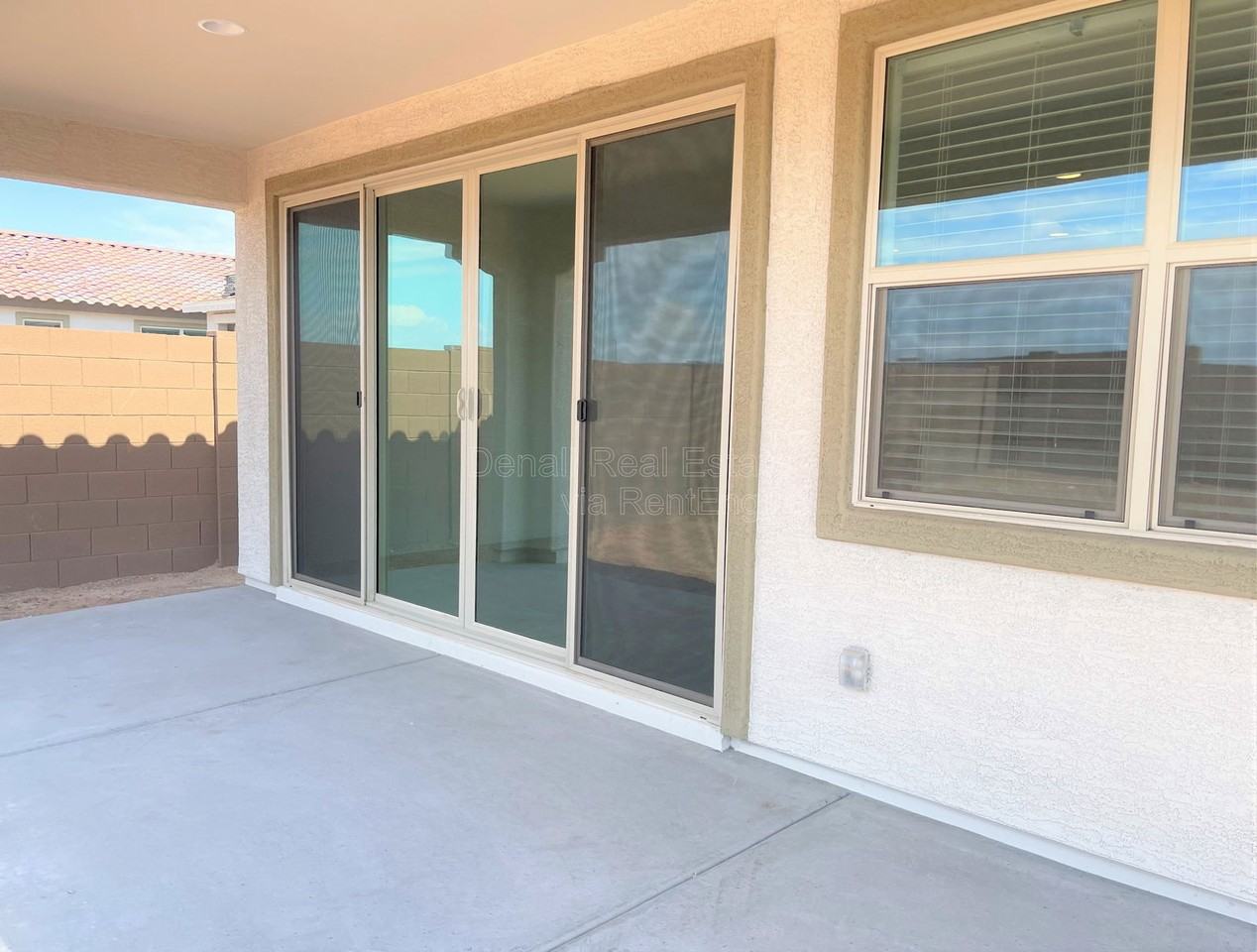 9426 W Devonshire Ave - Photo 7 of 23