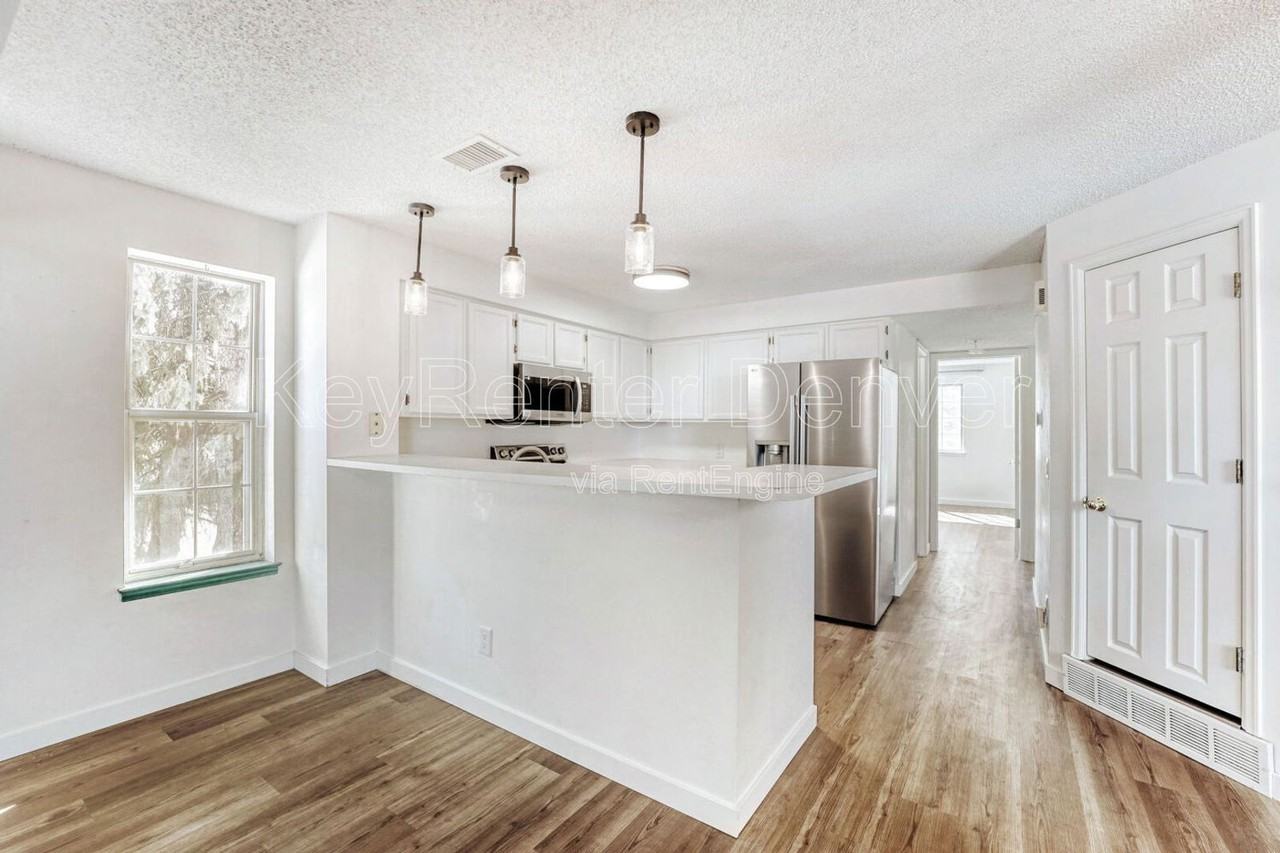 13704 E Lehigh Ave #B - Photo 6 of 18