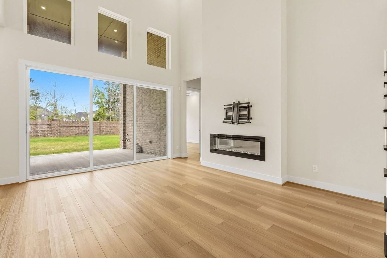 4615 Bridgewood Dr - Photo 3 of 26