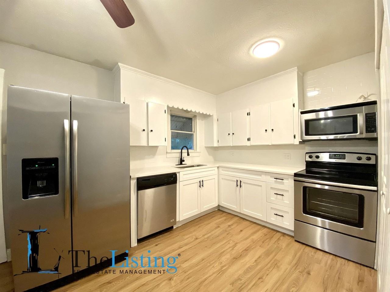 10011 N Jasmine Ave - Photo 7 of 12