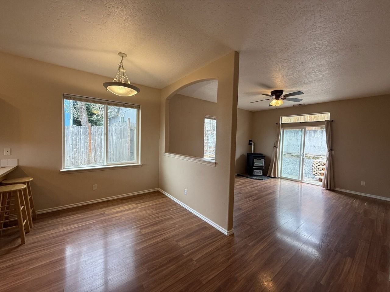 1631 S 59th St - Photo 7 of 17