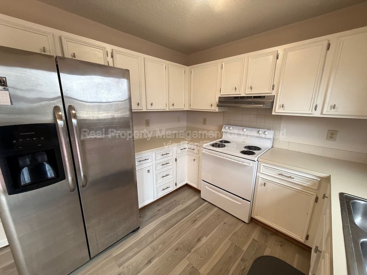 1805 Lois Ct - Photo 4 of 20