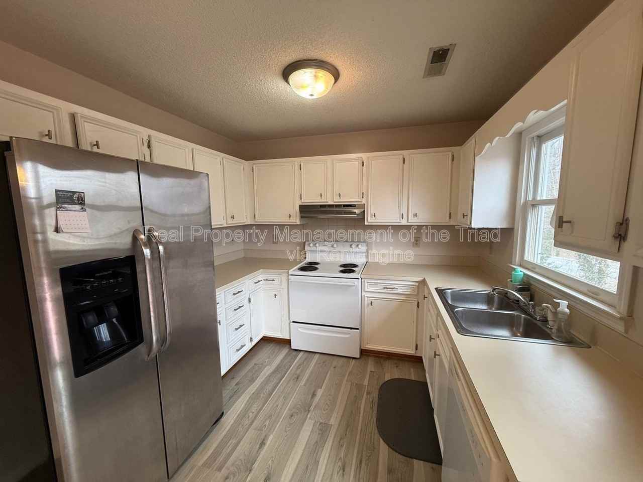 1805 Lois Ct - Photo 6 of 20