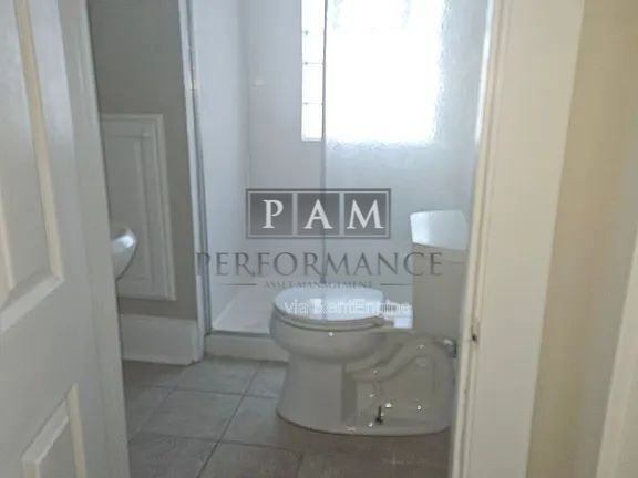 2028 W Michigan St - Photo 5 of 13