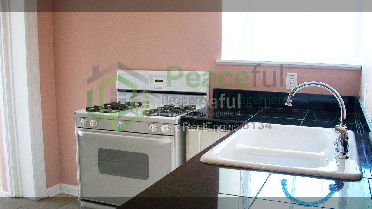 215 D St #3 - Photo 4 of 10