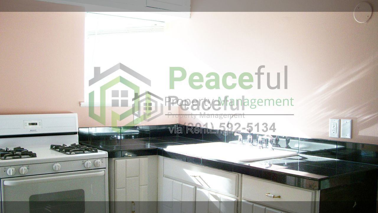 215 D St #3 - Photo 5 of 10