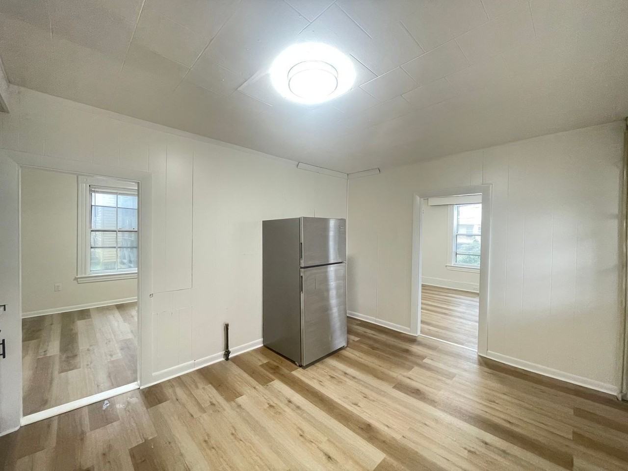 475 Wilson St - Photo 5 of 28