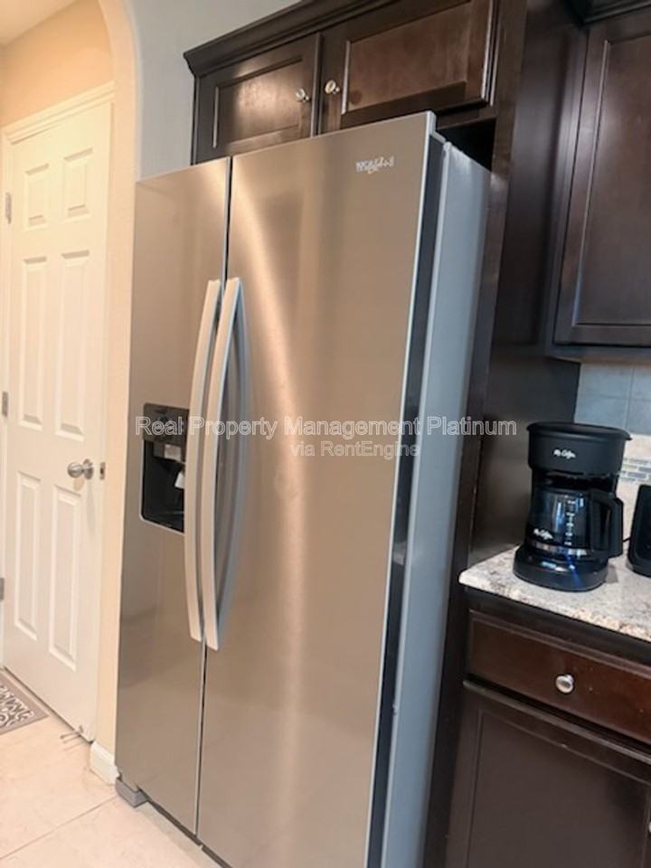 1532 N Sanders Ave - Photo 4 of 18