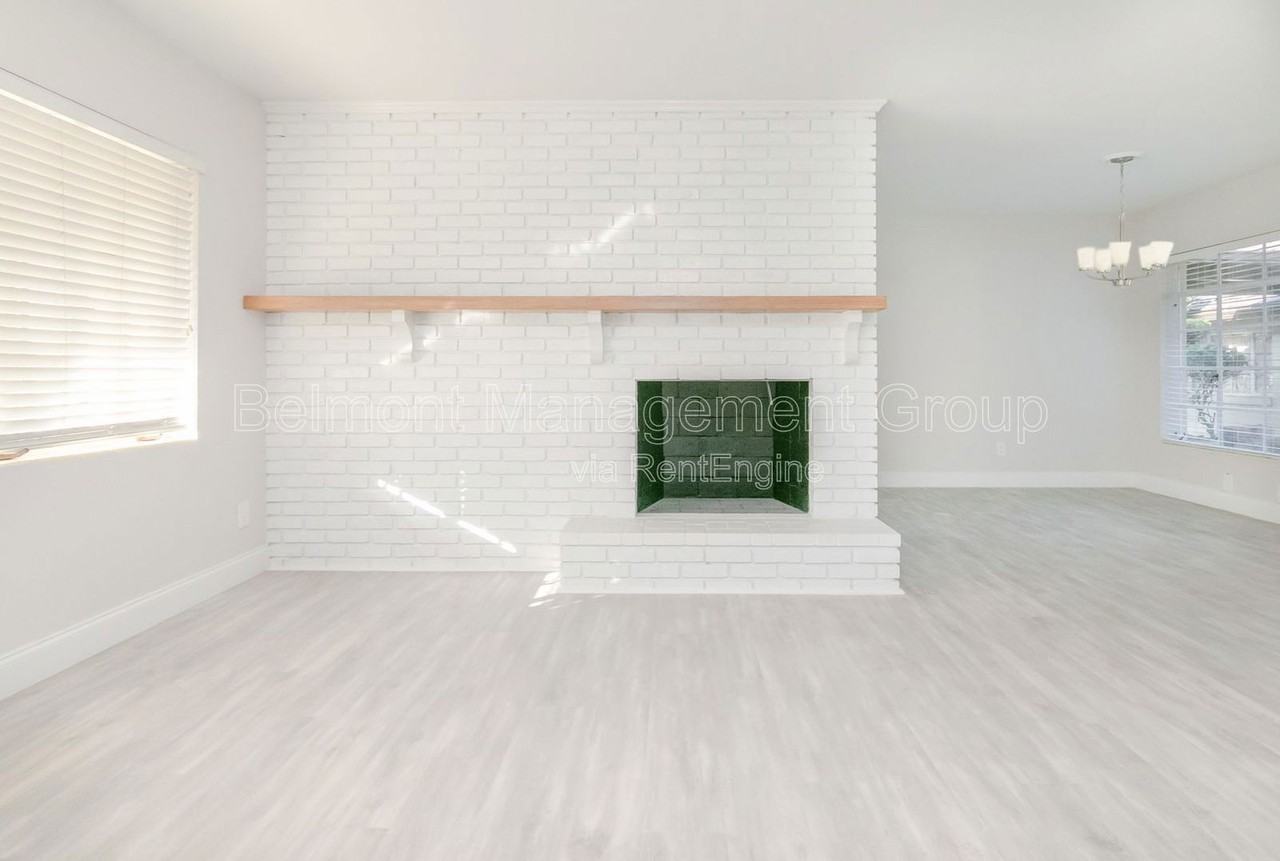 5334 Lake Howell Rd - Photo 7 of 27