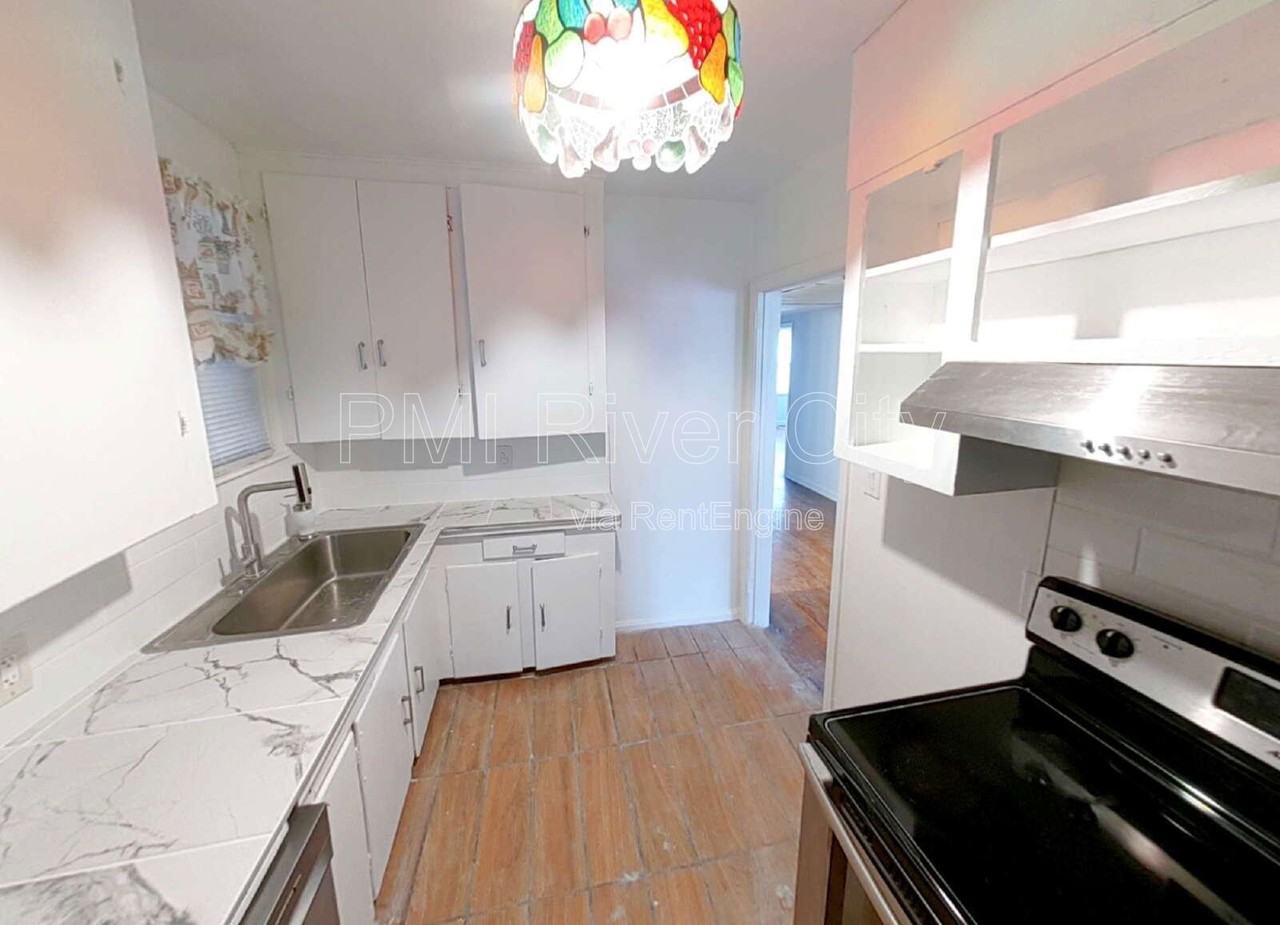 433 W 70th St - Photo 6 of 15