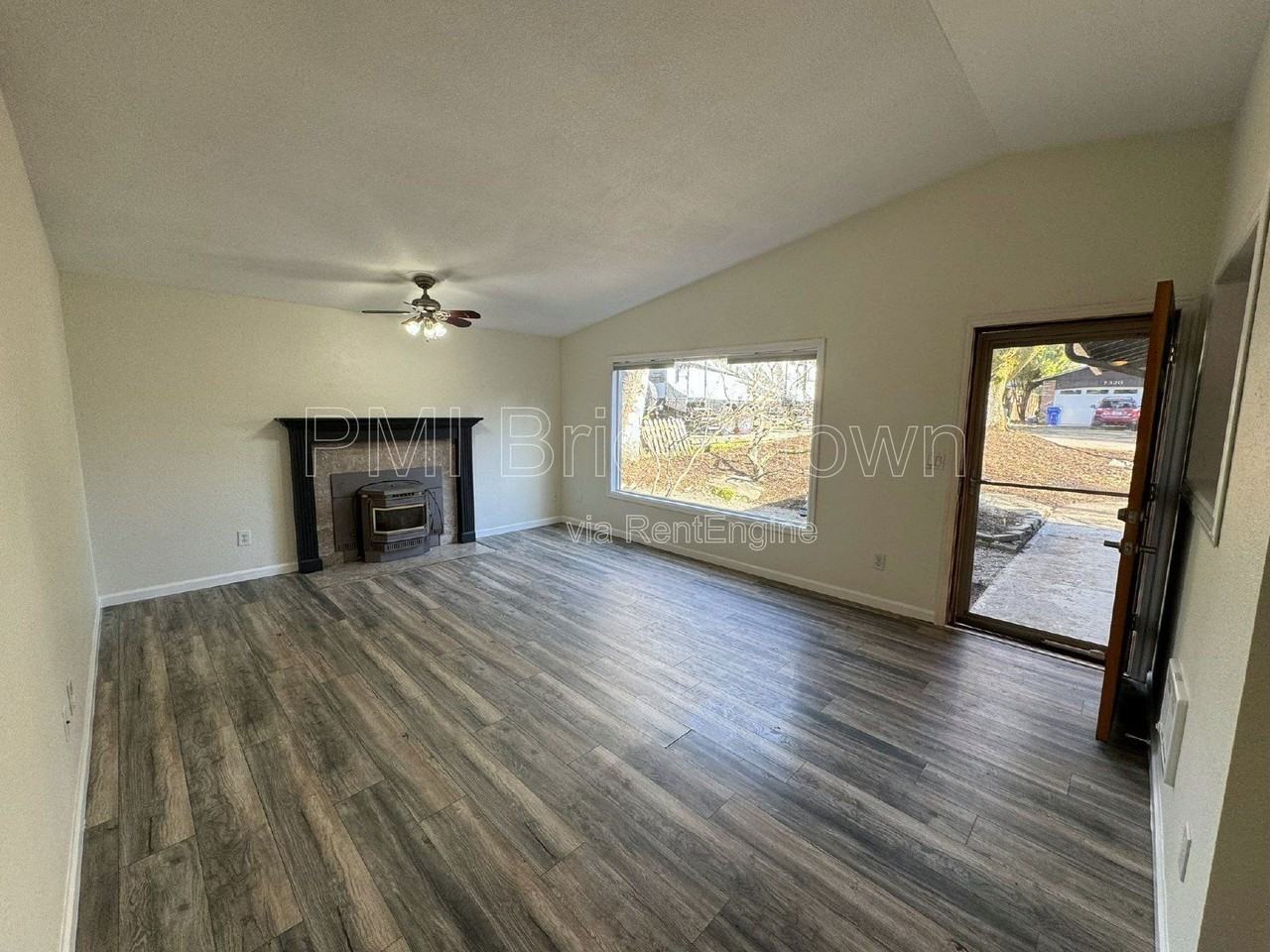 7315 Sw 53rd Ave - Photo 3 of 22