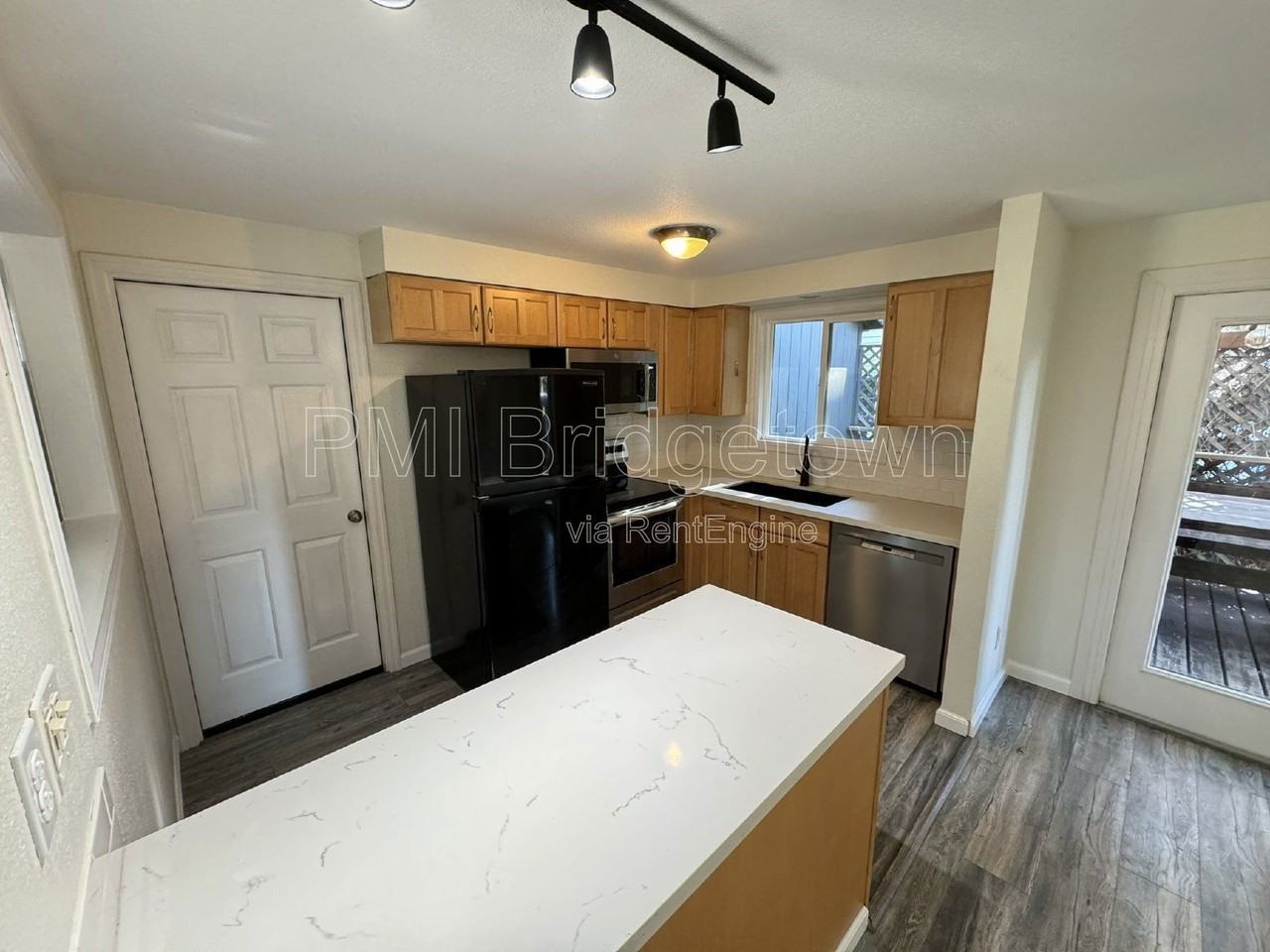 7315 Sw 53rd Ave - Photo 5 of 22