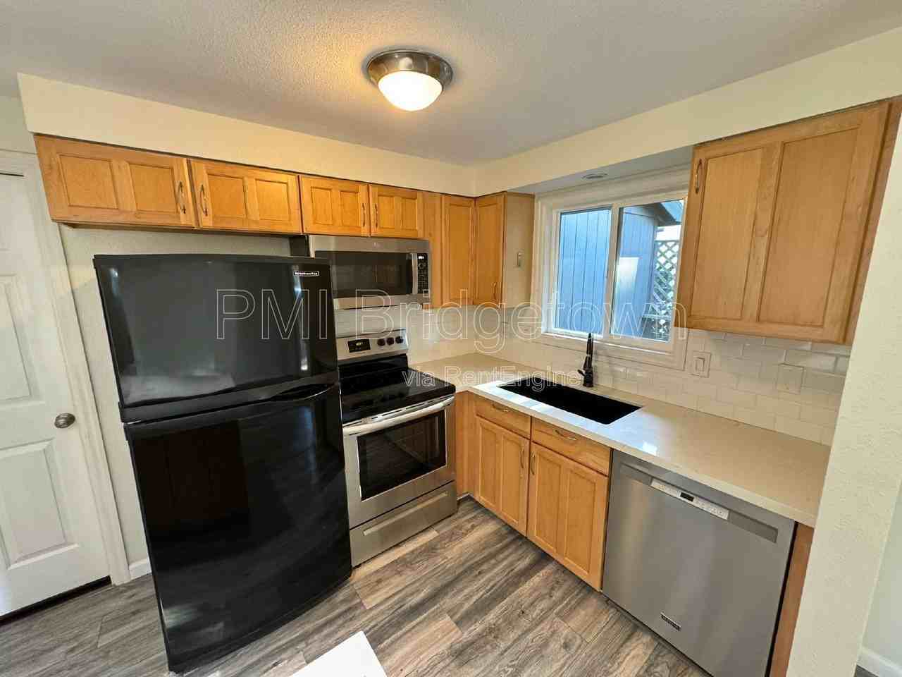 7315 Sw 53rd Ave - Photo 6 of 22