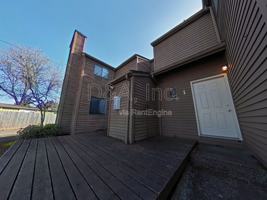 featured image of 2451 Nw Coolidge Way #1