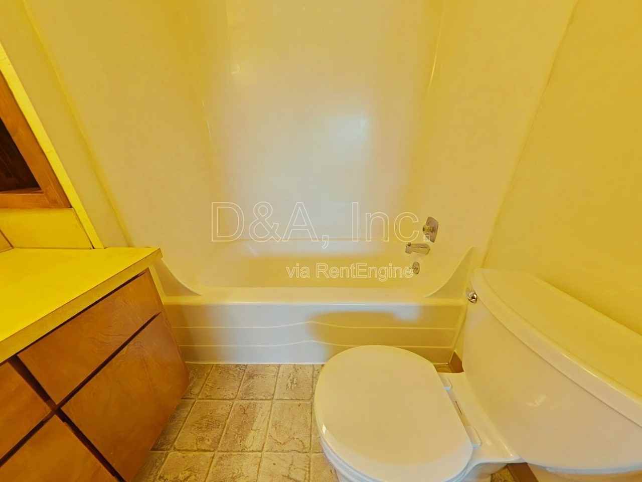 2451 Nw Coolidge Way #1 - Photo 6 of 7