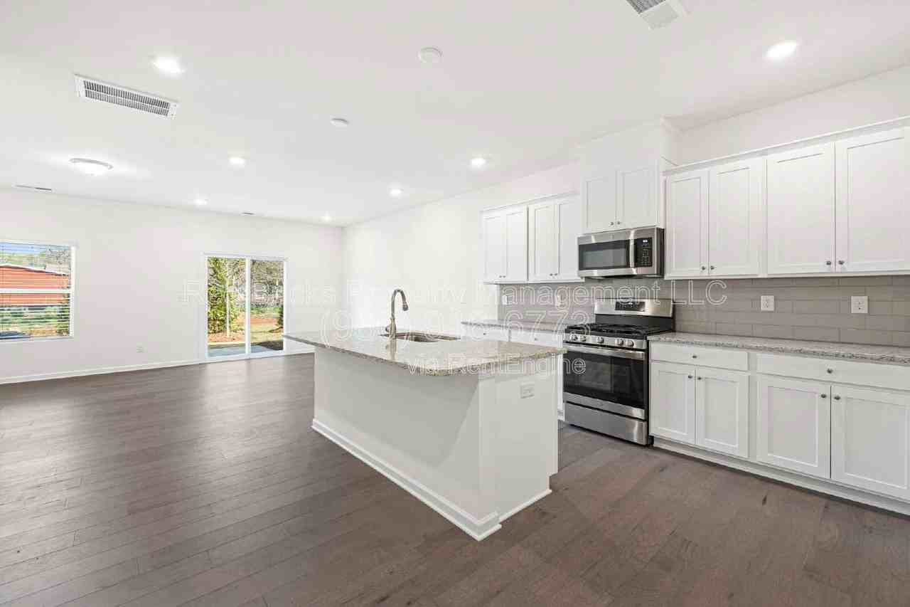 2881 Yeager Dr - Photo 5 of 23