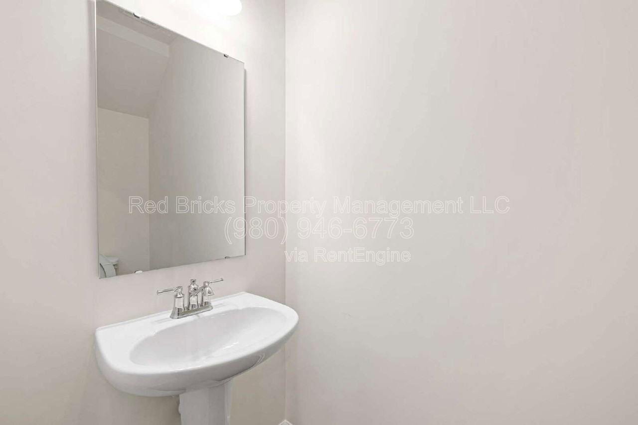 2881 Yeager Dr - Photo 7 of 23