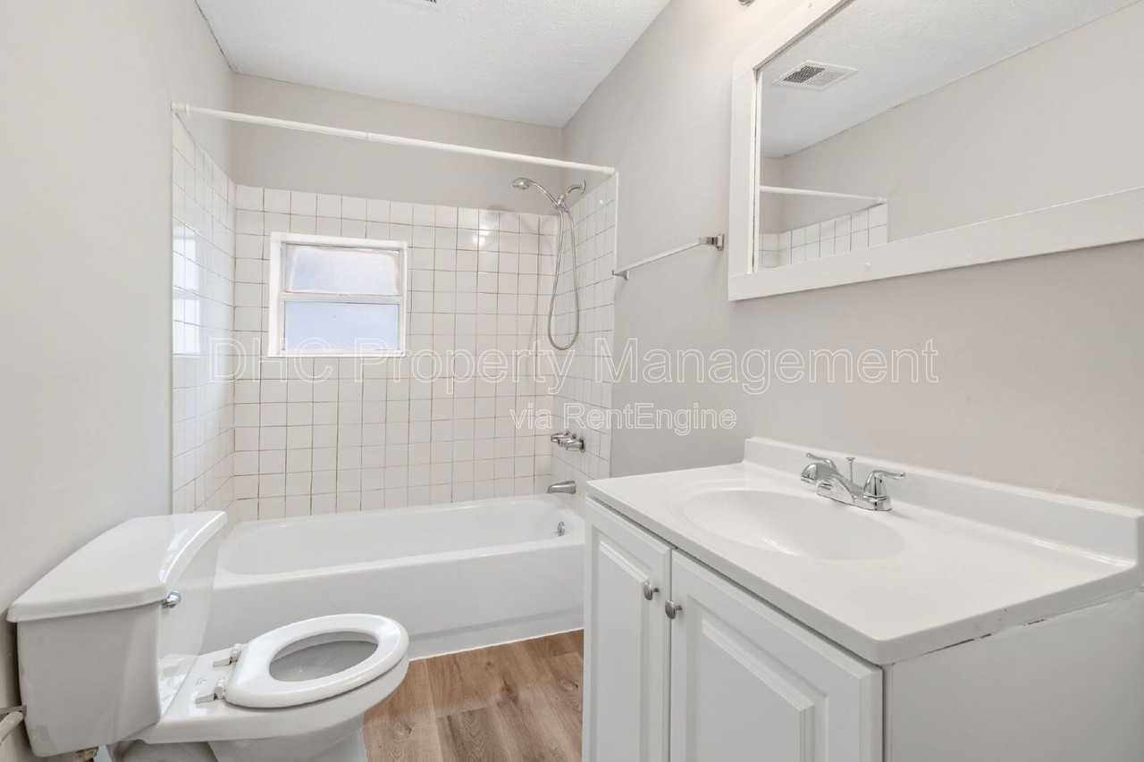 195 Scott St Nw - Photo 7 of 11