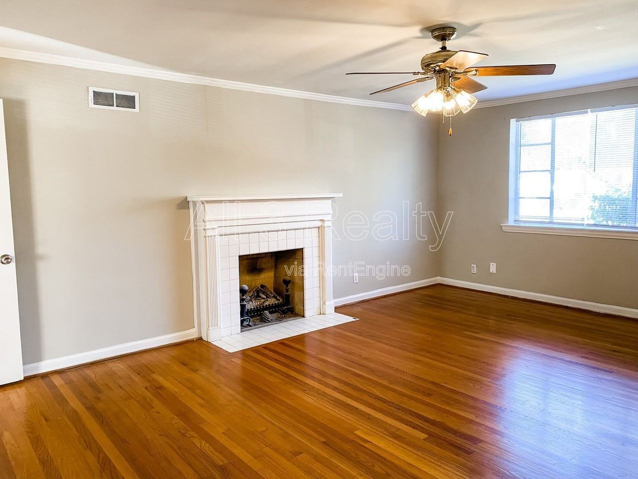 2762 Biltmore Ave - Photo 4 of 14