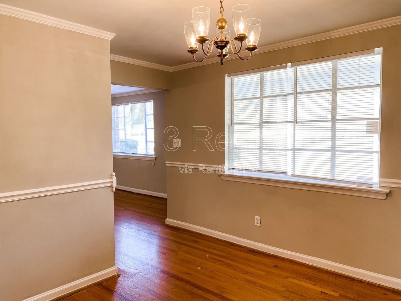 2762 Biltmore Ave - Photo 6 of 14