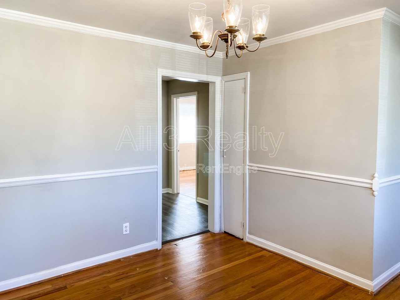 2762 Biltmore Ave - Photo 7 of 14