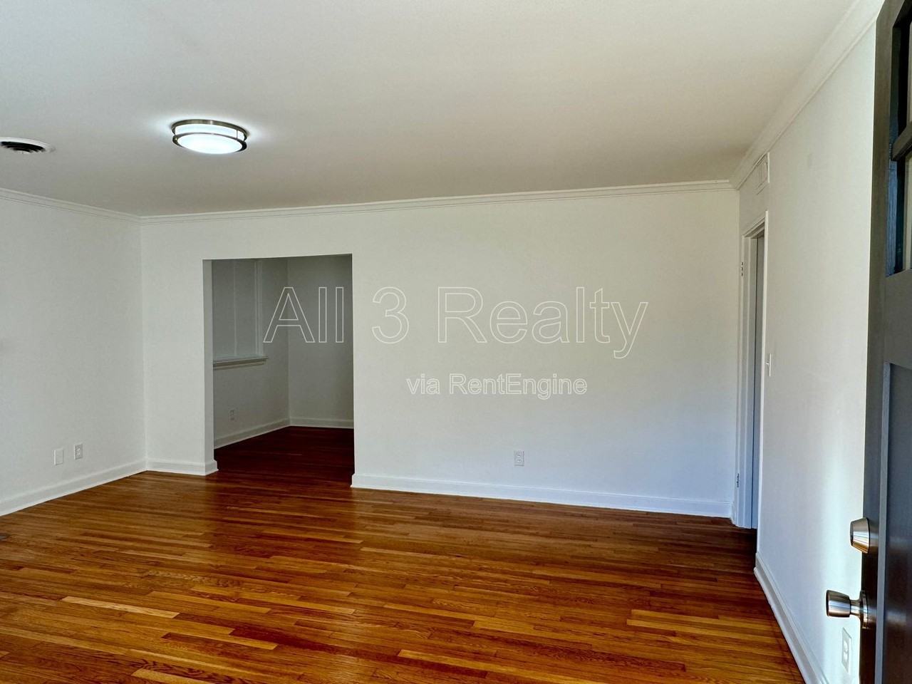 2927 Brevard Ave - Photo 6 of 38