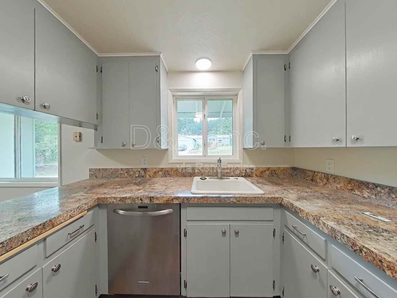 3756 Nw 26th Ave - Photo 4 of 12