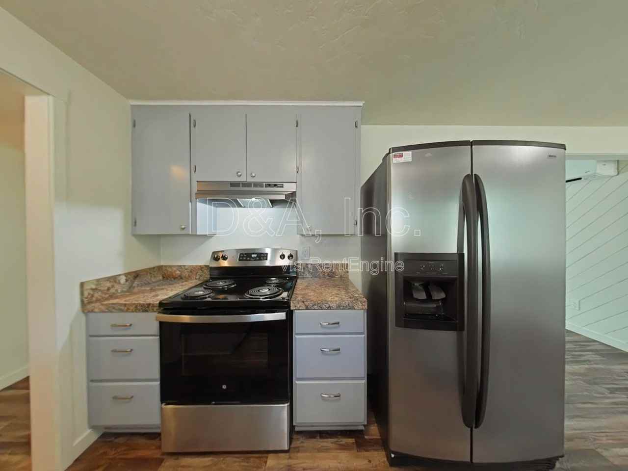 3756 Nw 26th Ave - Photo 5 of 12