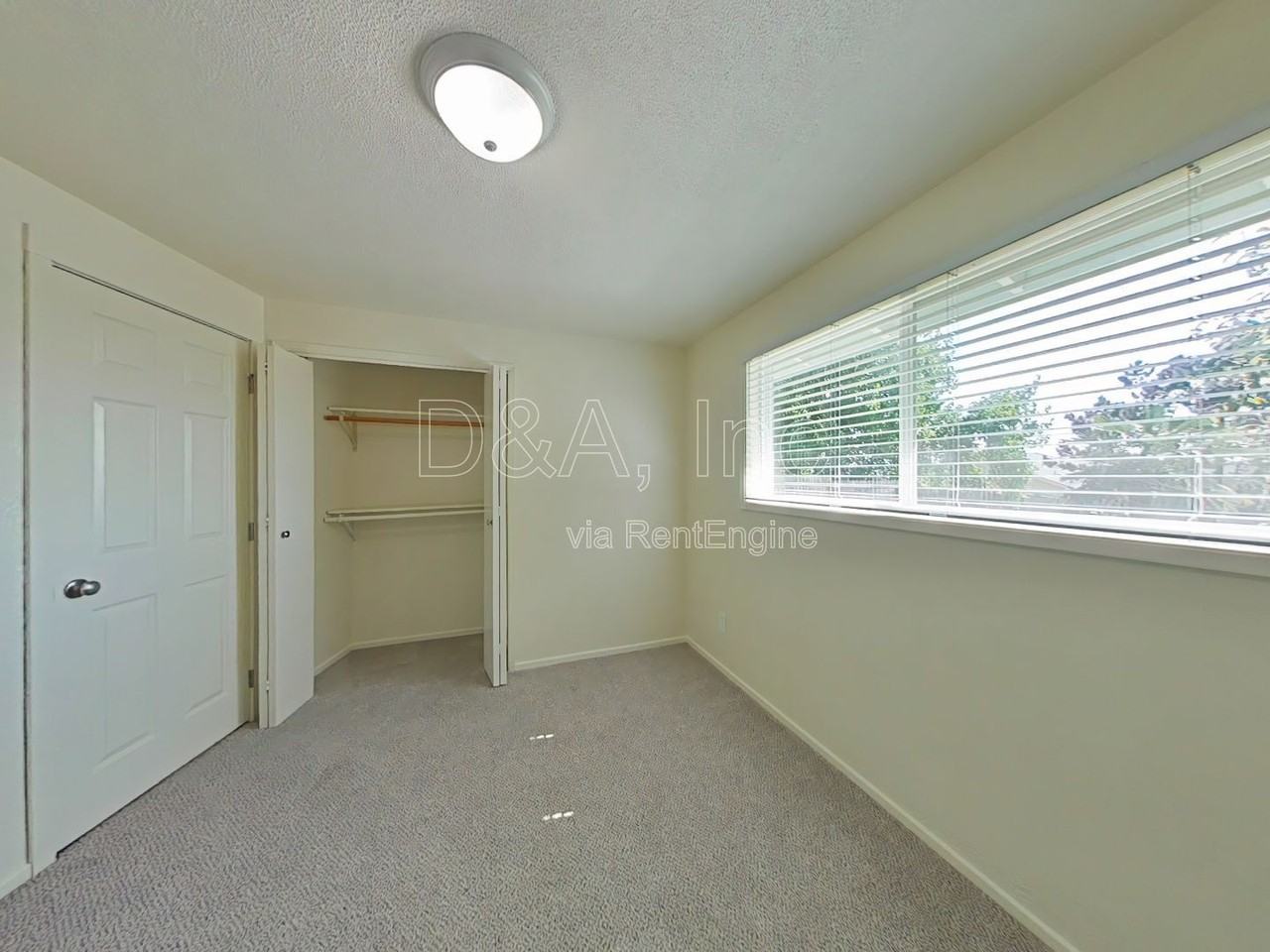 3756 Nw 26th Ave - Photo 6 of 12