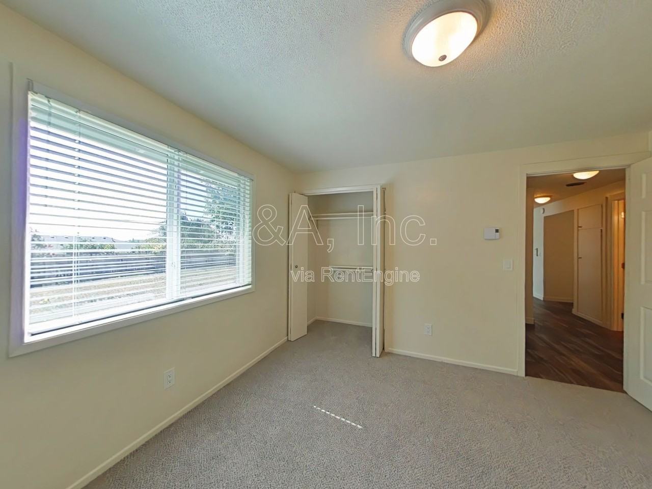 3756 Nw 26th Ave - Photo 7 of 12