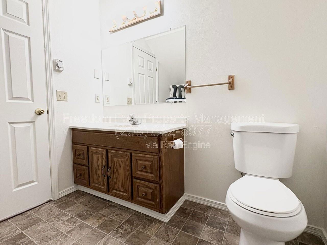 801 N Brigger St #E - Photo 7 of 8