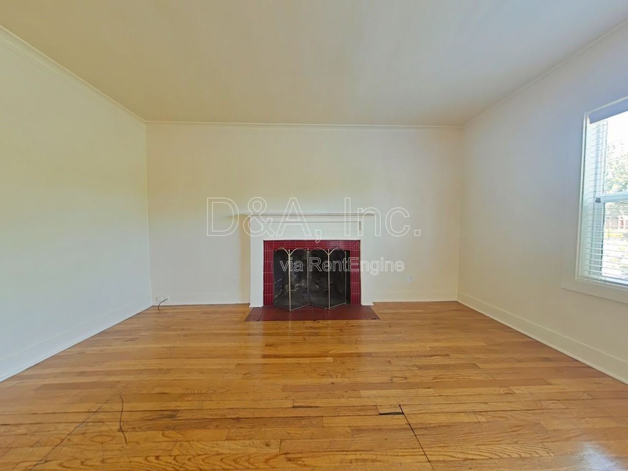 2050 Nw Harrison Blvd - Photo 2 of 16