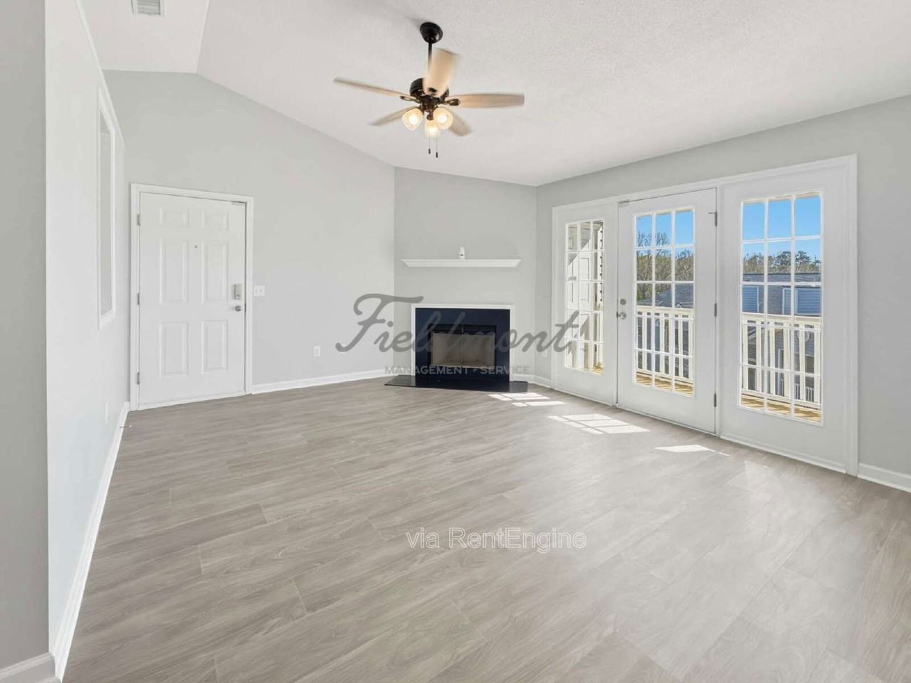 107 Pelham Square Way - Photo 4 of 24