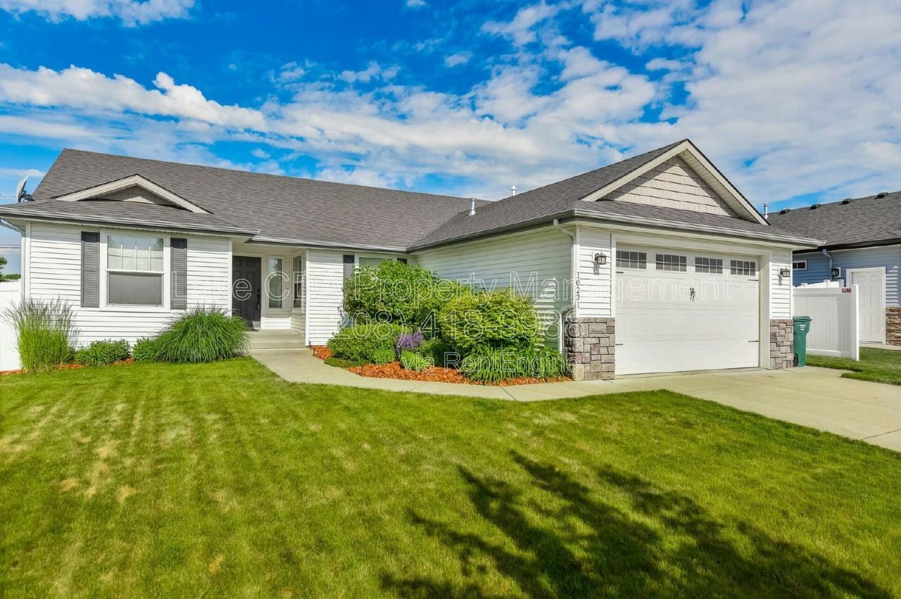 10231 N Zenith St - Photo 2 of 23