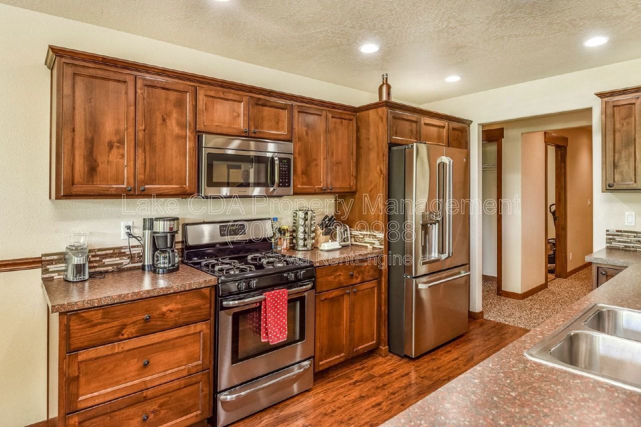 10231 N Zenith St - Photo 4 of 23