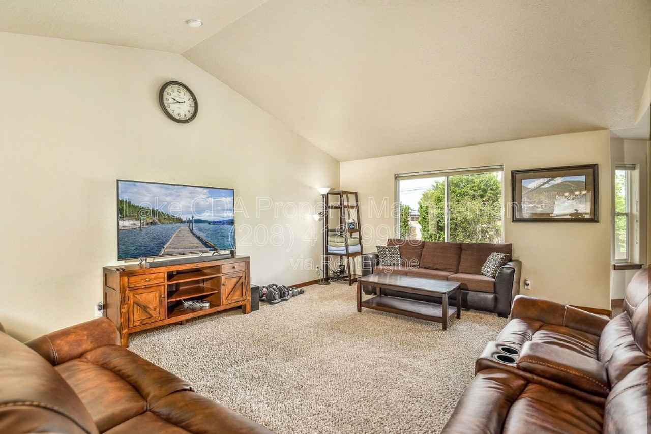 10231 N Zenith St - Photo 7 of 23