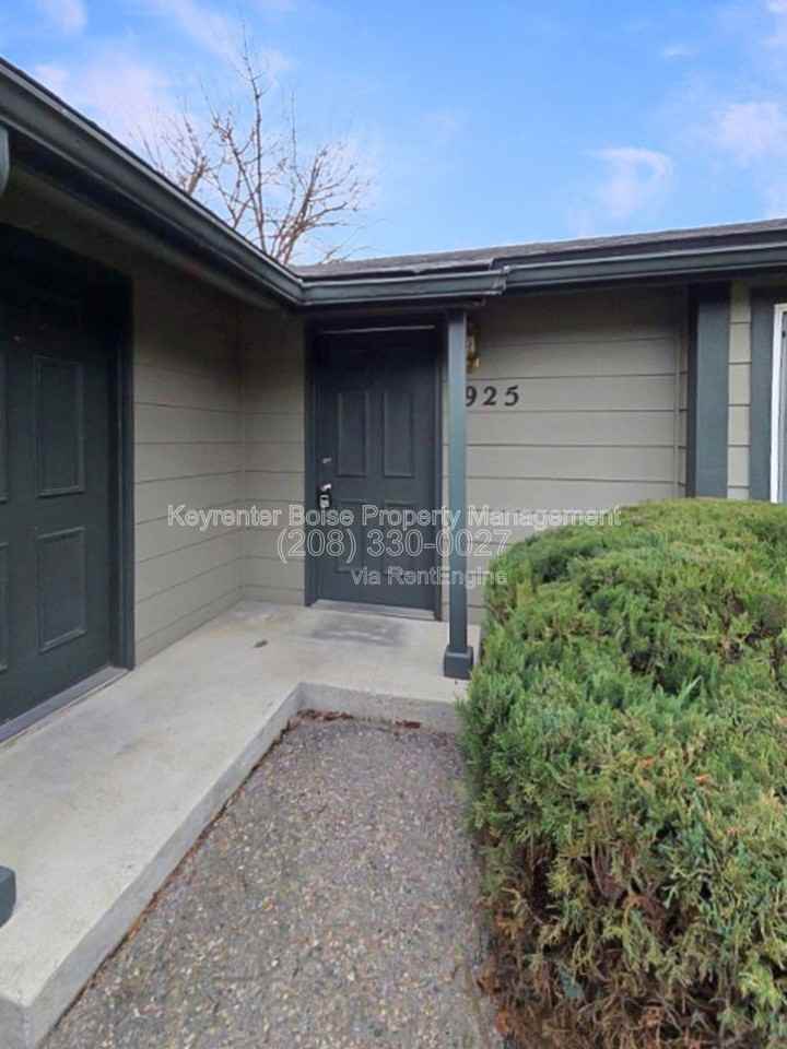 1925 S Priest Pl - Photo 2 of 16