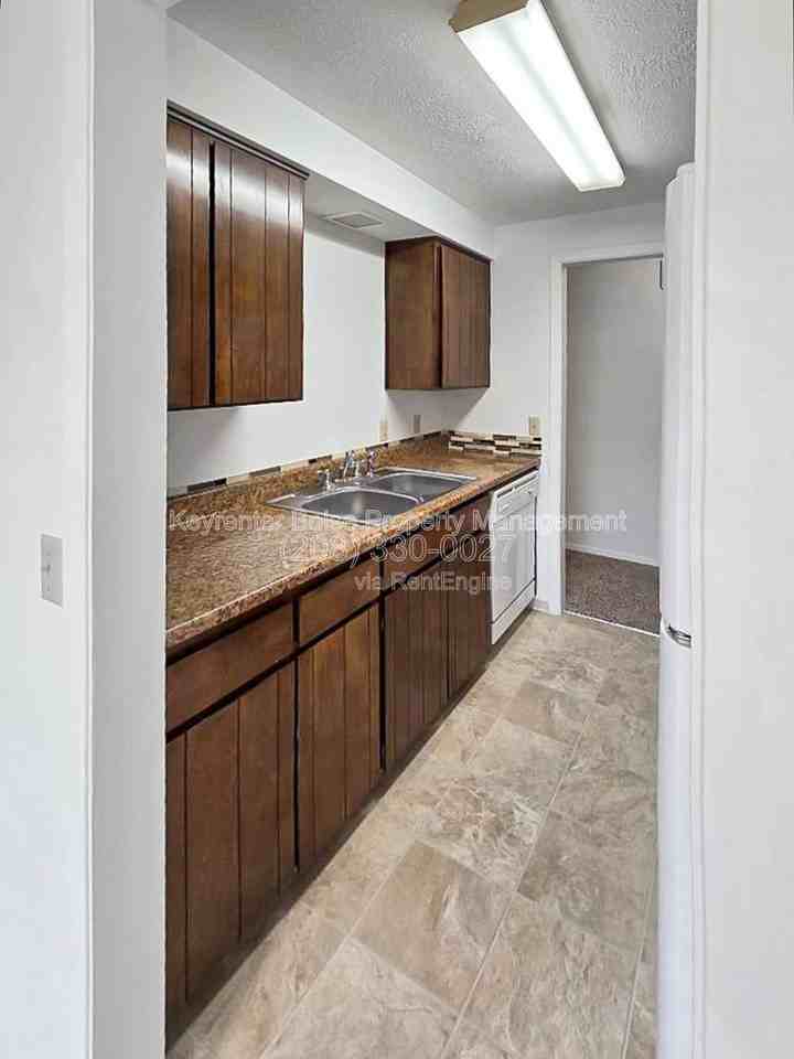 1925 S Priest Pl - Photo 6 of 16