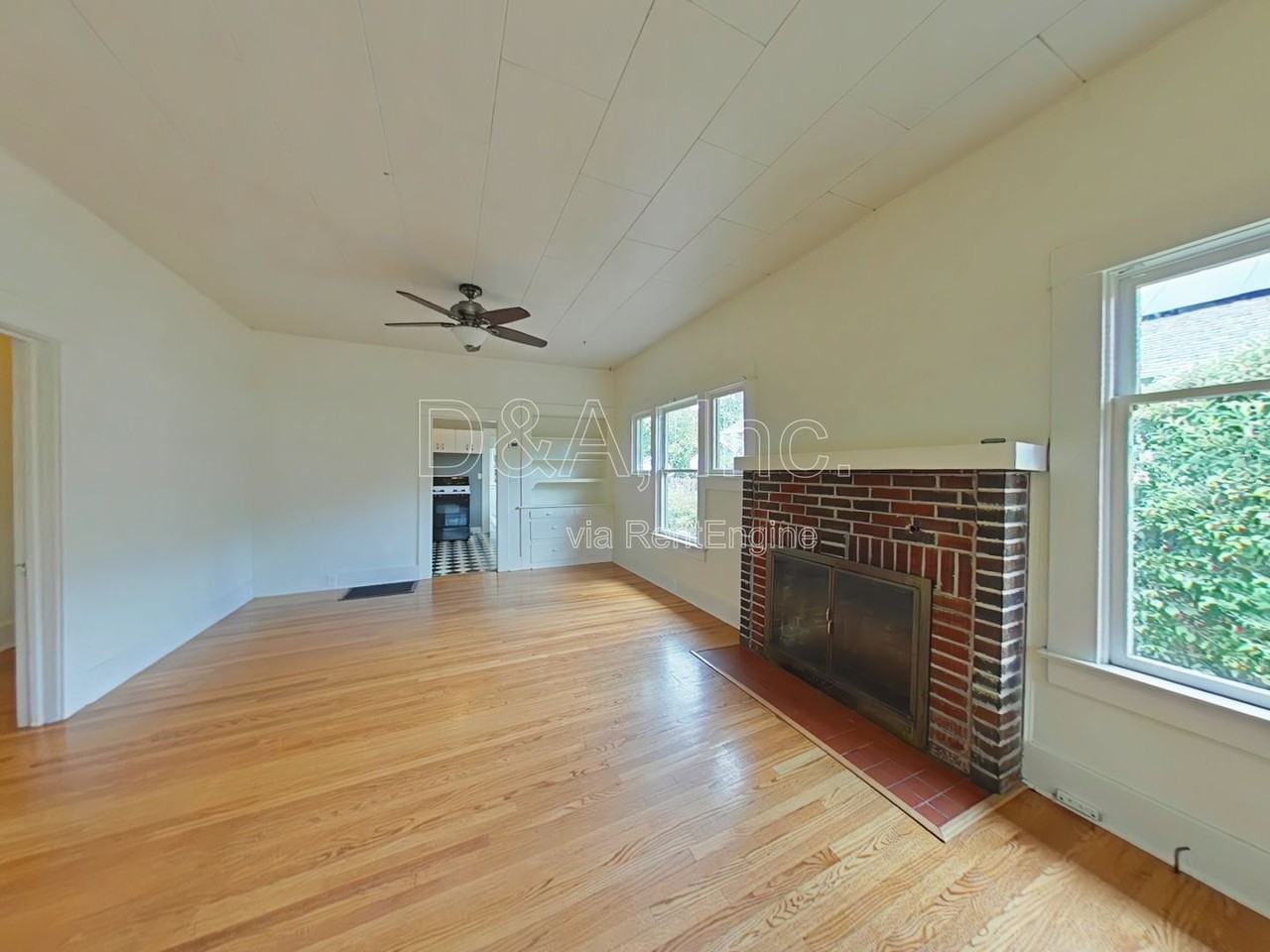 430 Nw 13th St - Photo 2 of 17