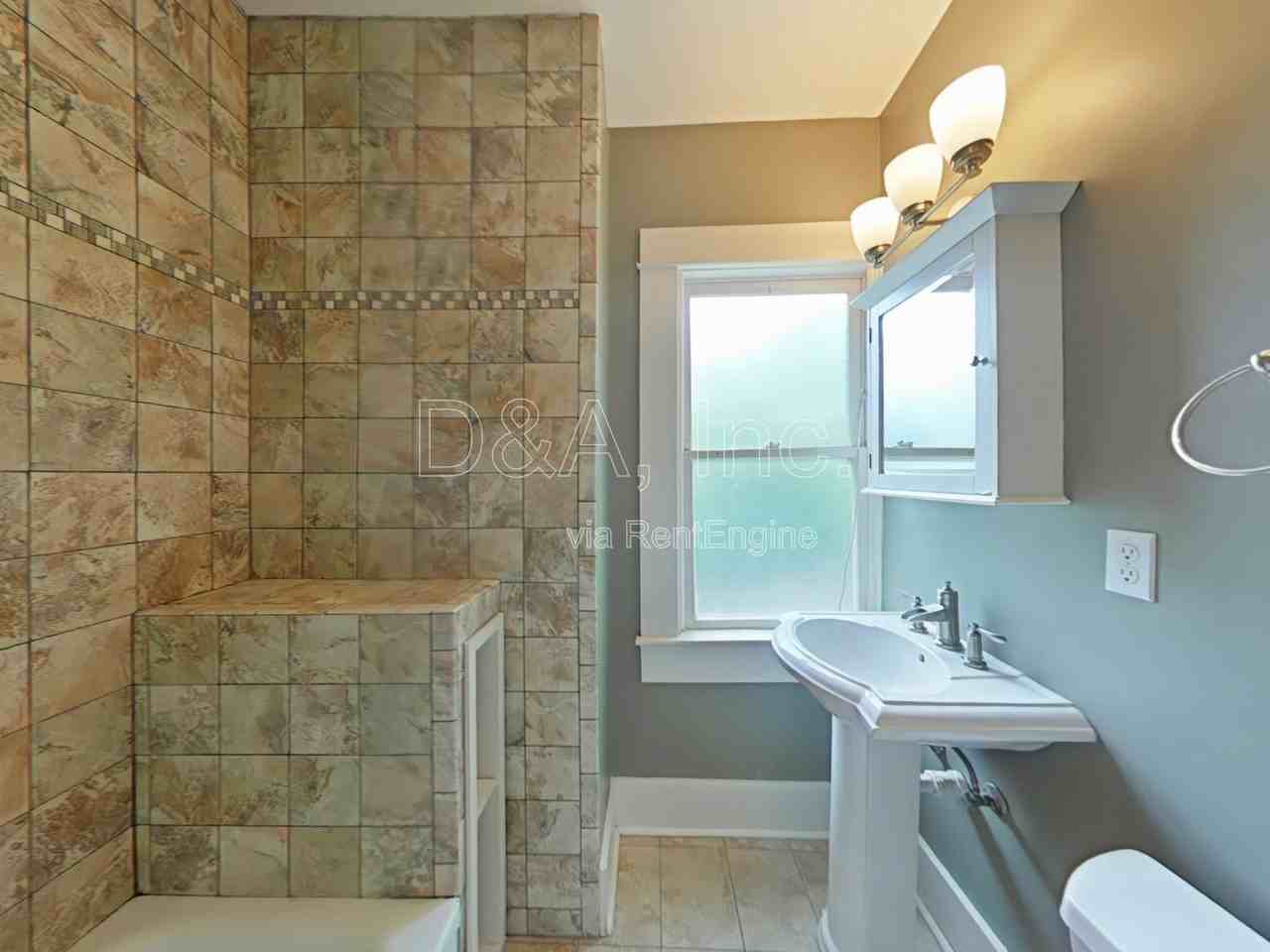 430 Nw 13th St - Photo 6 of 17