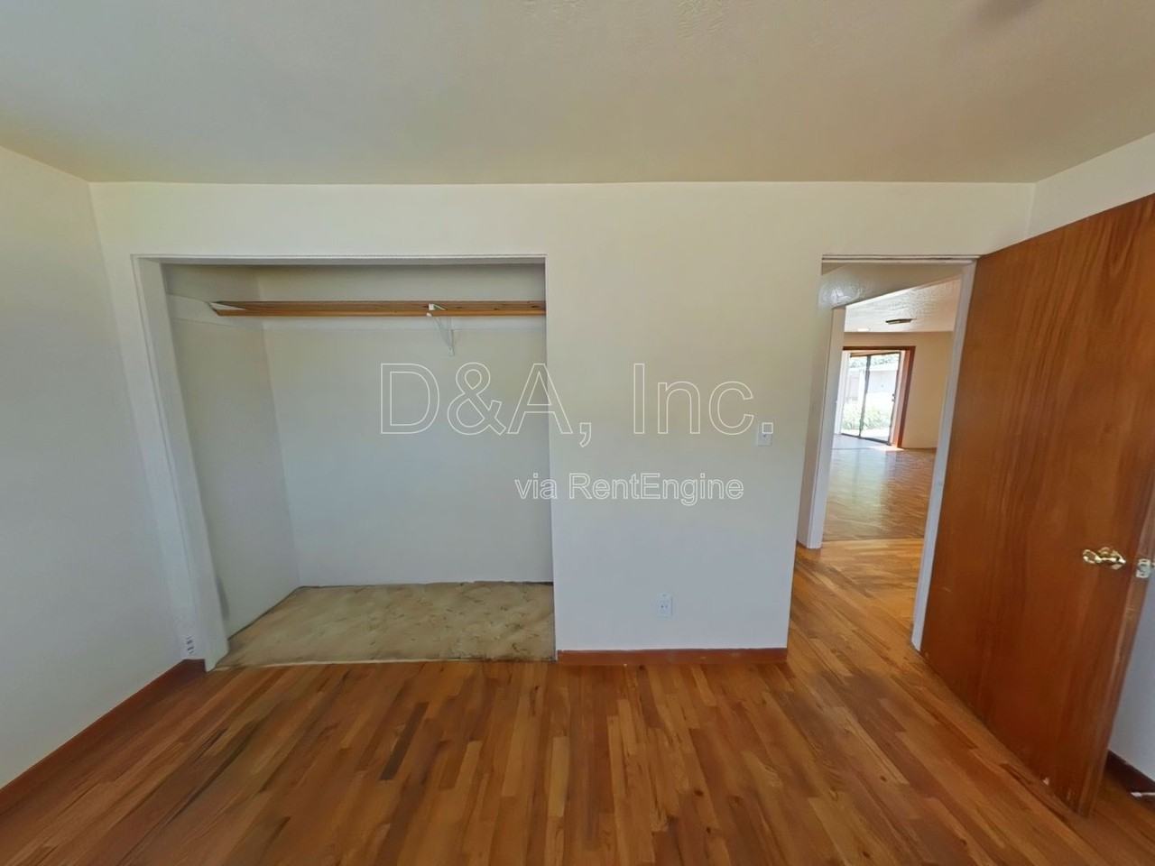 2840 Sw Morris Ave - Photo 7 of 12