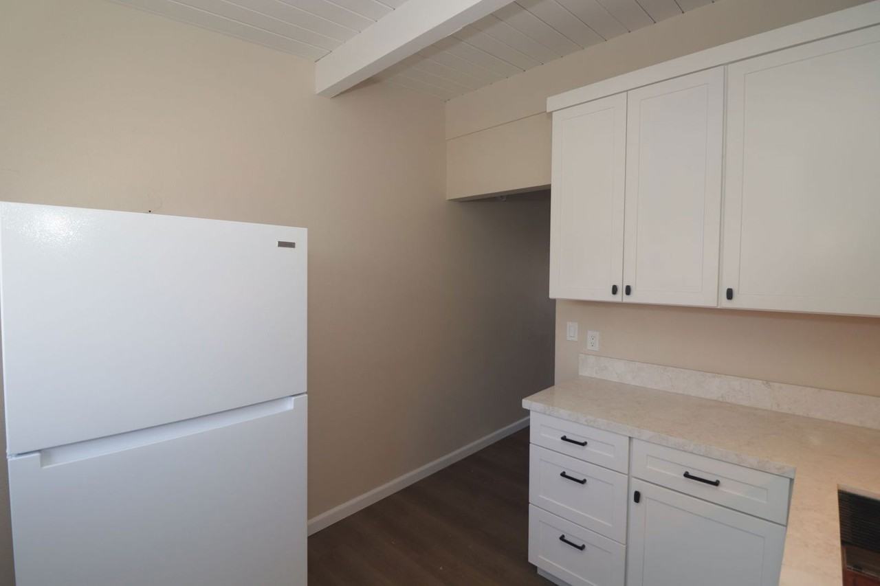 2145 Spray St #6 - Photo 2 of 10