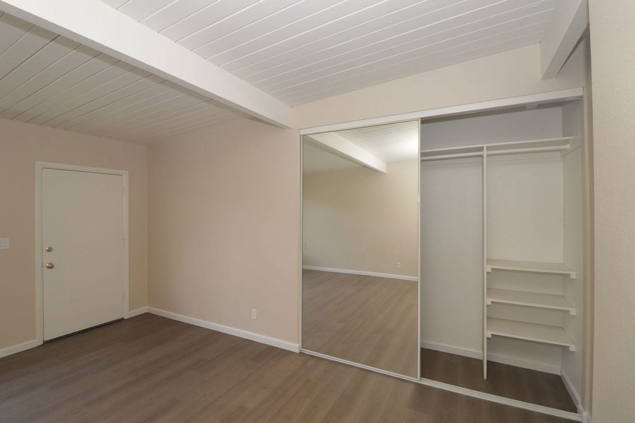 2145 Spray St #6 - Photo 7 of 10