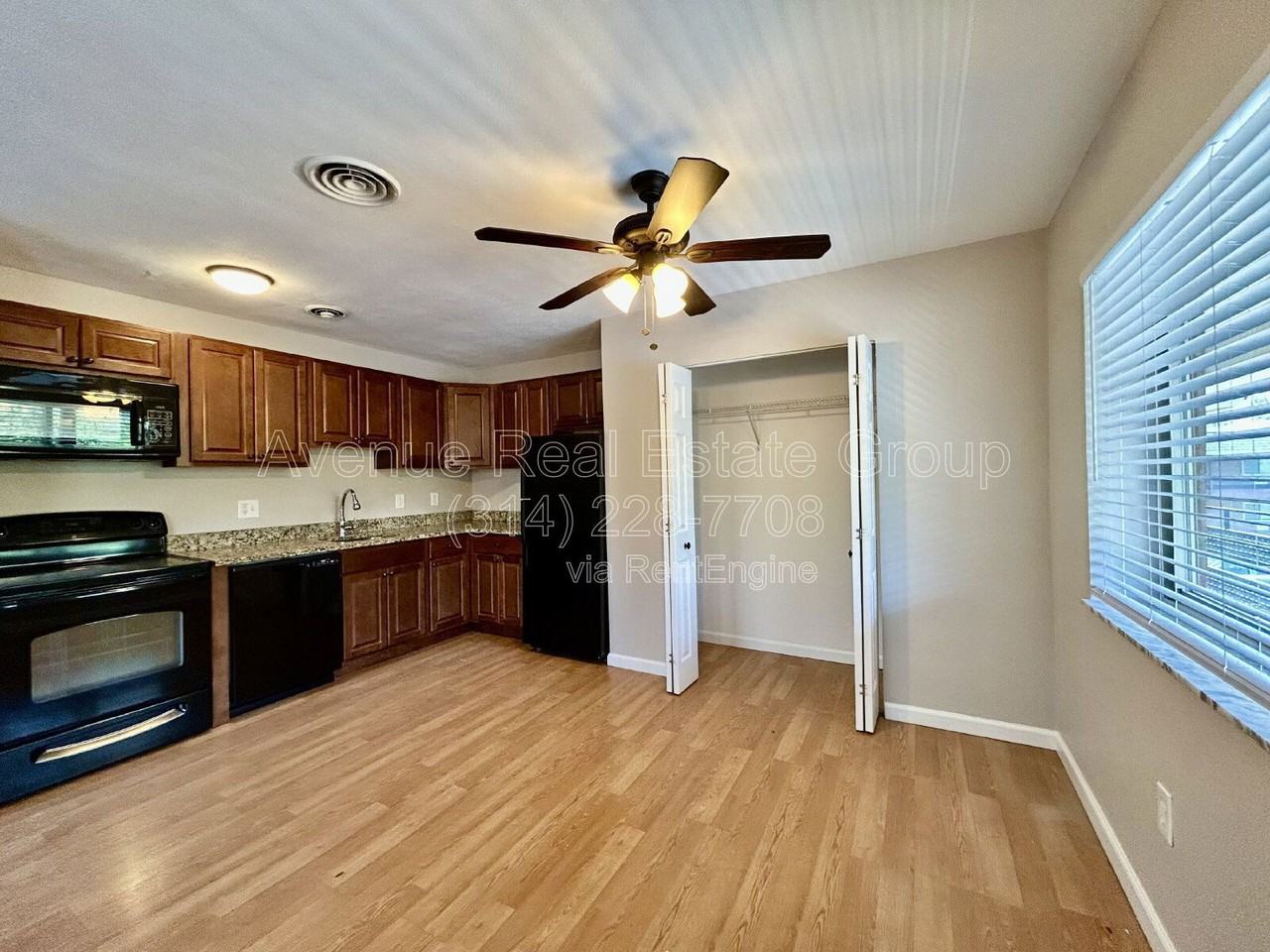 129 E Lockwood Ave #5 - Photo 6 of 14