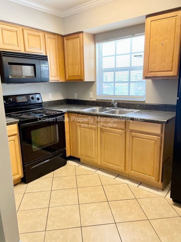 3607 W Idlewild Ave #102A - Photo 4 of 10