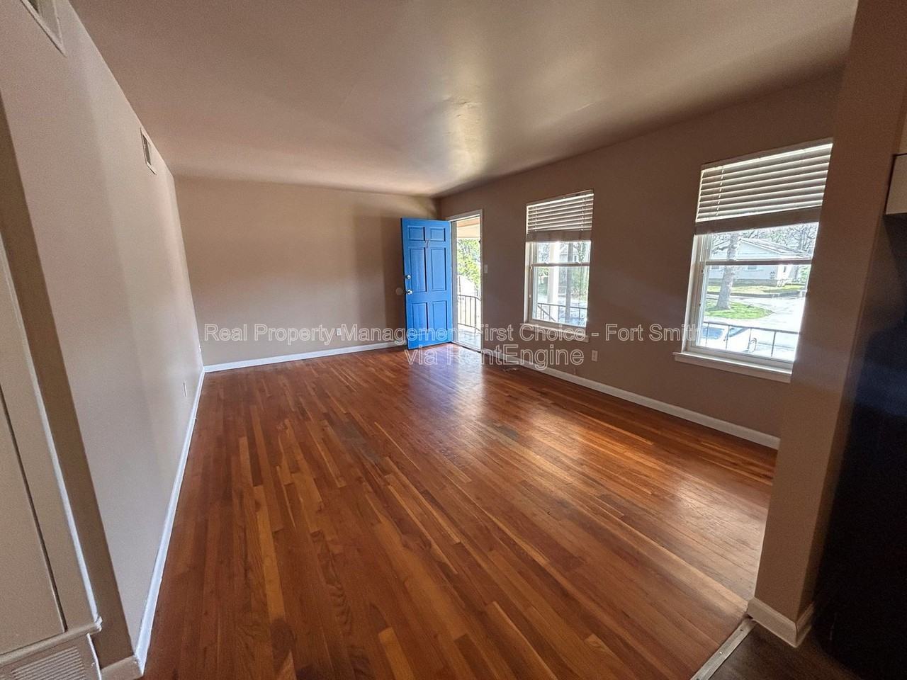 2301 S V St #7 - Photo 2 of 13