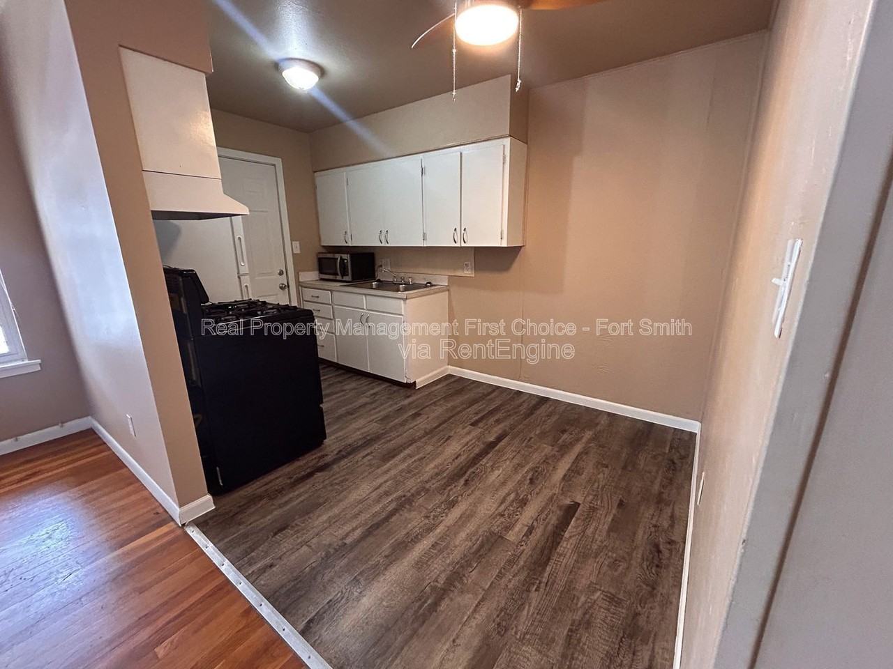 2301 S V St #7 - Photo 4 of 13